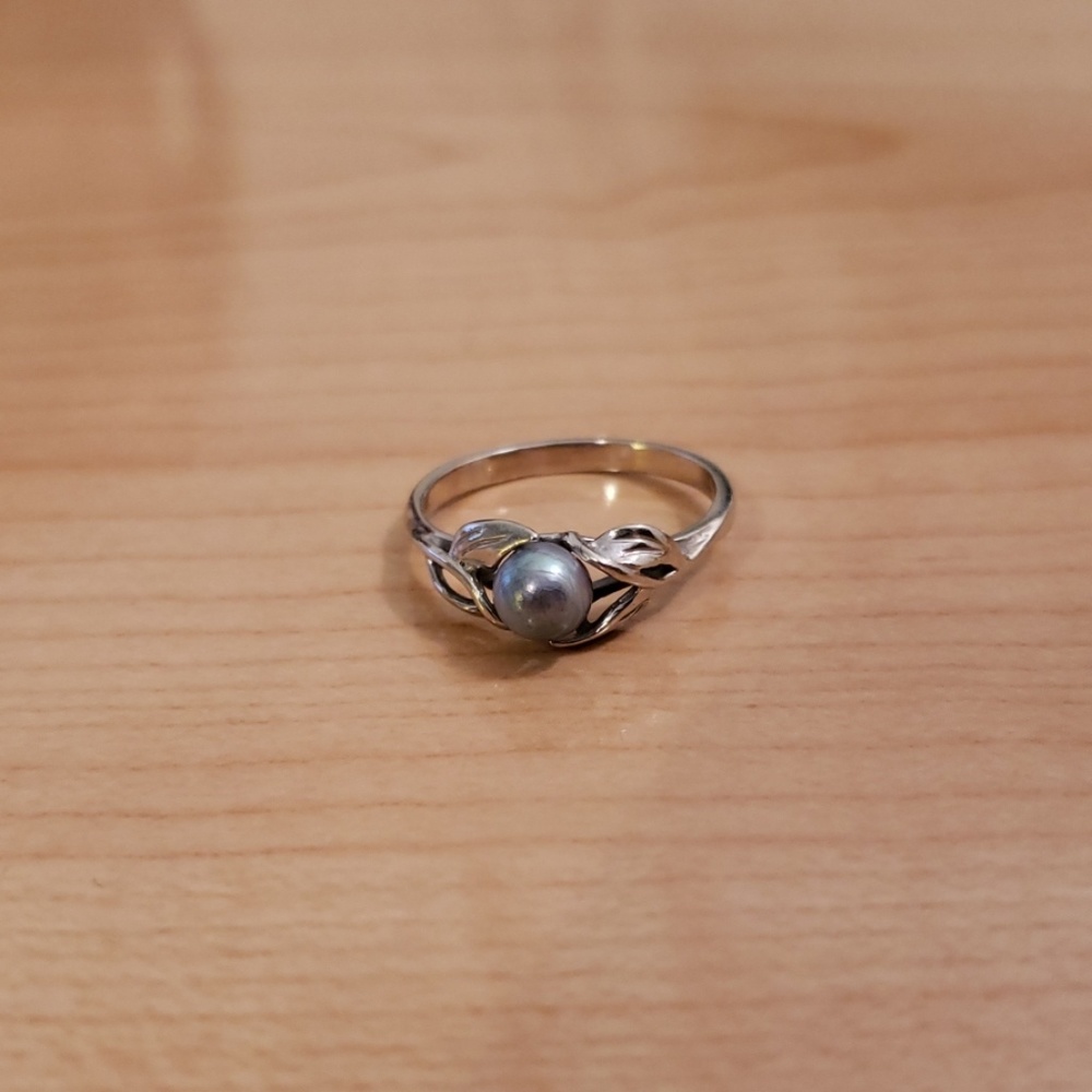 Blue Pearl Ring.
